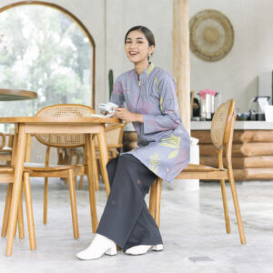 Inspirasi Tren Warna Batik Modern Terbaru