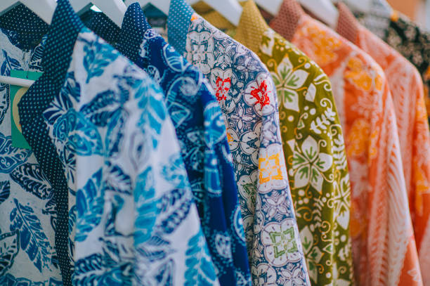Cara Menyimpan Baju Batik agar Tidak Jamuran