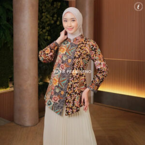 OOTD Batik Wanita dengan Celana dan Rok yang Stylish OOTD Batik Wanita dengan Celana dan Rok yang Stylish
