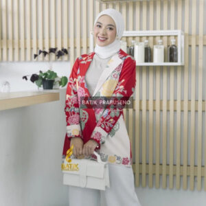 15 Inspirasi Outfit Hari Batik Nasional 2026 untuk Pria dan Wanita Batik dengan Blazer wanita