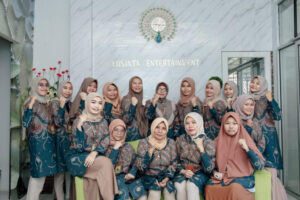 Demo 2 - Home Page Perbedaan Batik Retail dan Batik Corporate