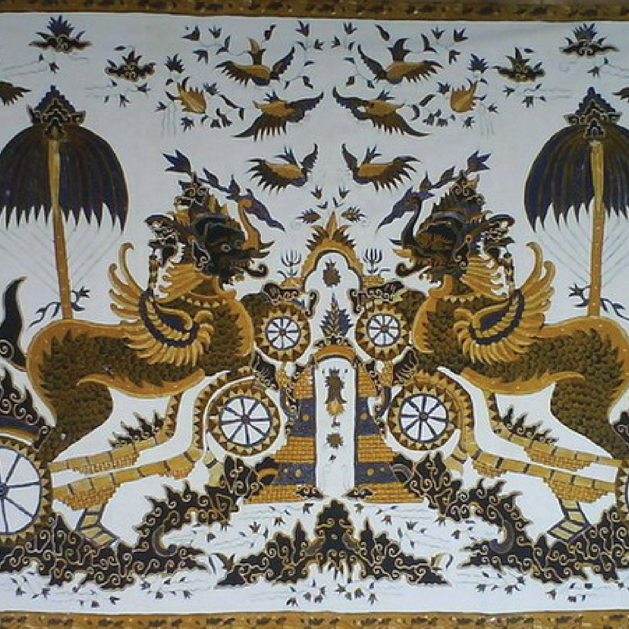 Batik Vorstenlanden: Jejak Kemegahan dan Keanggunan di Kanvas Sutra